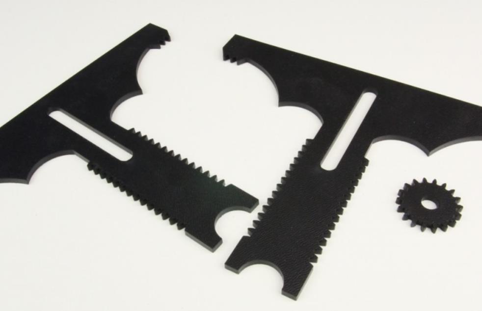 Corte por láser uv 15w de piezas de un producto de ABS negro de 3 mm de espesor